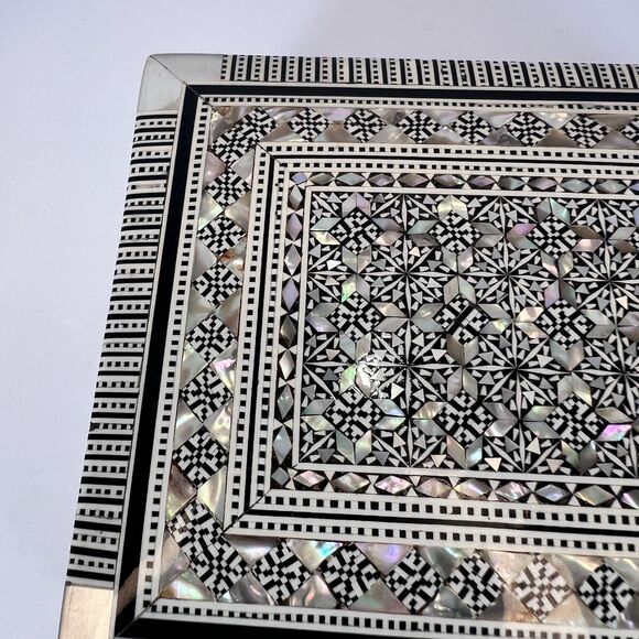 VTG Handcrafted Wooden Trinket Box Inlayed with Mother of Pearl/Abalone 1950's - Picture 5 of 13